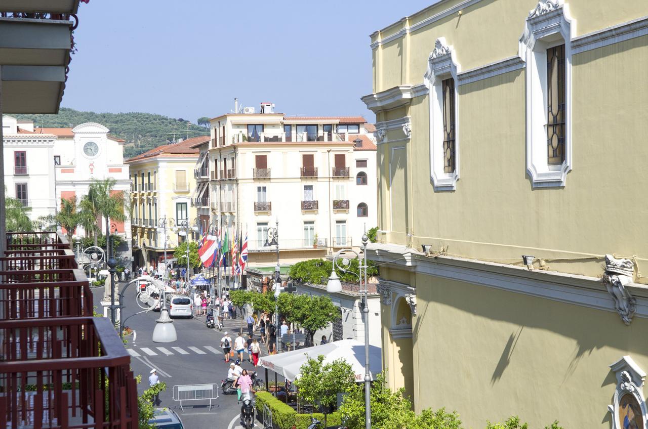 Palazzo Spasiano Rooms - Sorrento Center Exterior photo